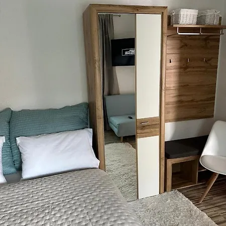 Old Town Lucky Star Split